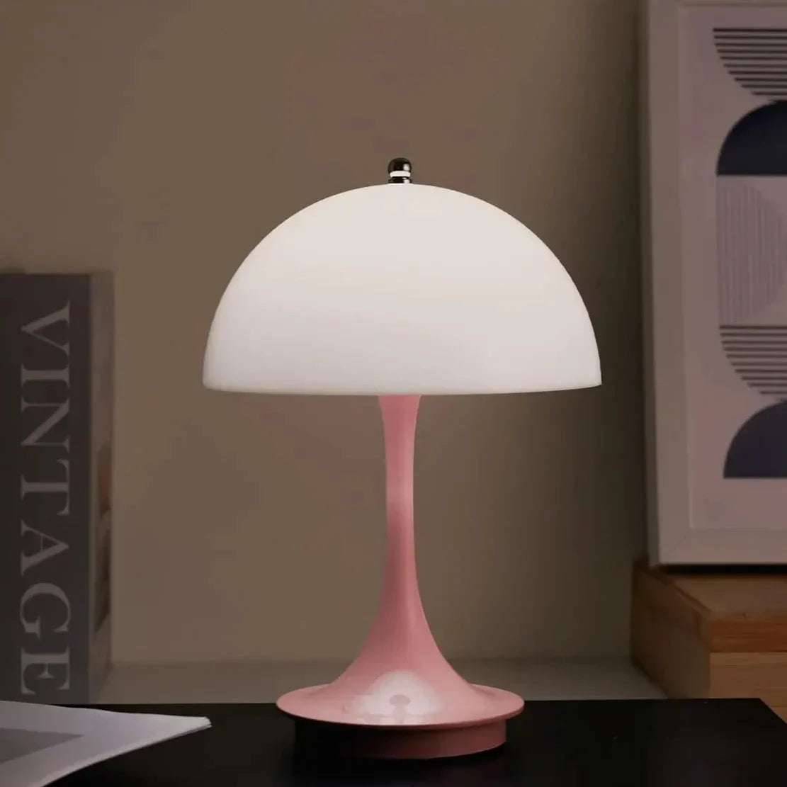 Kantarell - Scandinavian Table Lamp