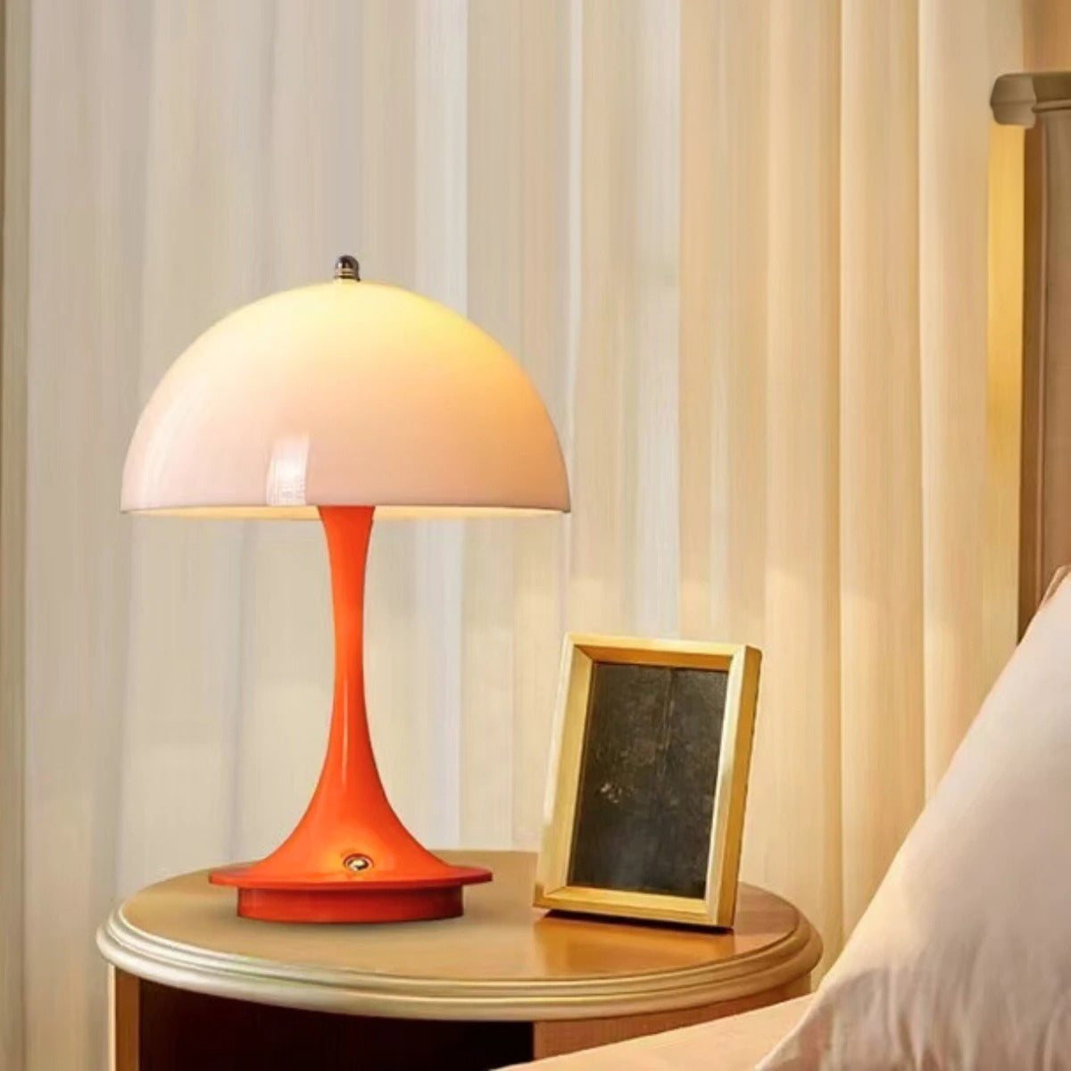 Kantarell - Scandinavian Table Lamp