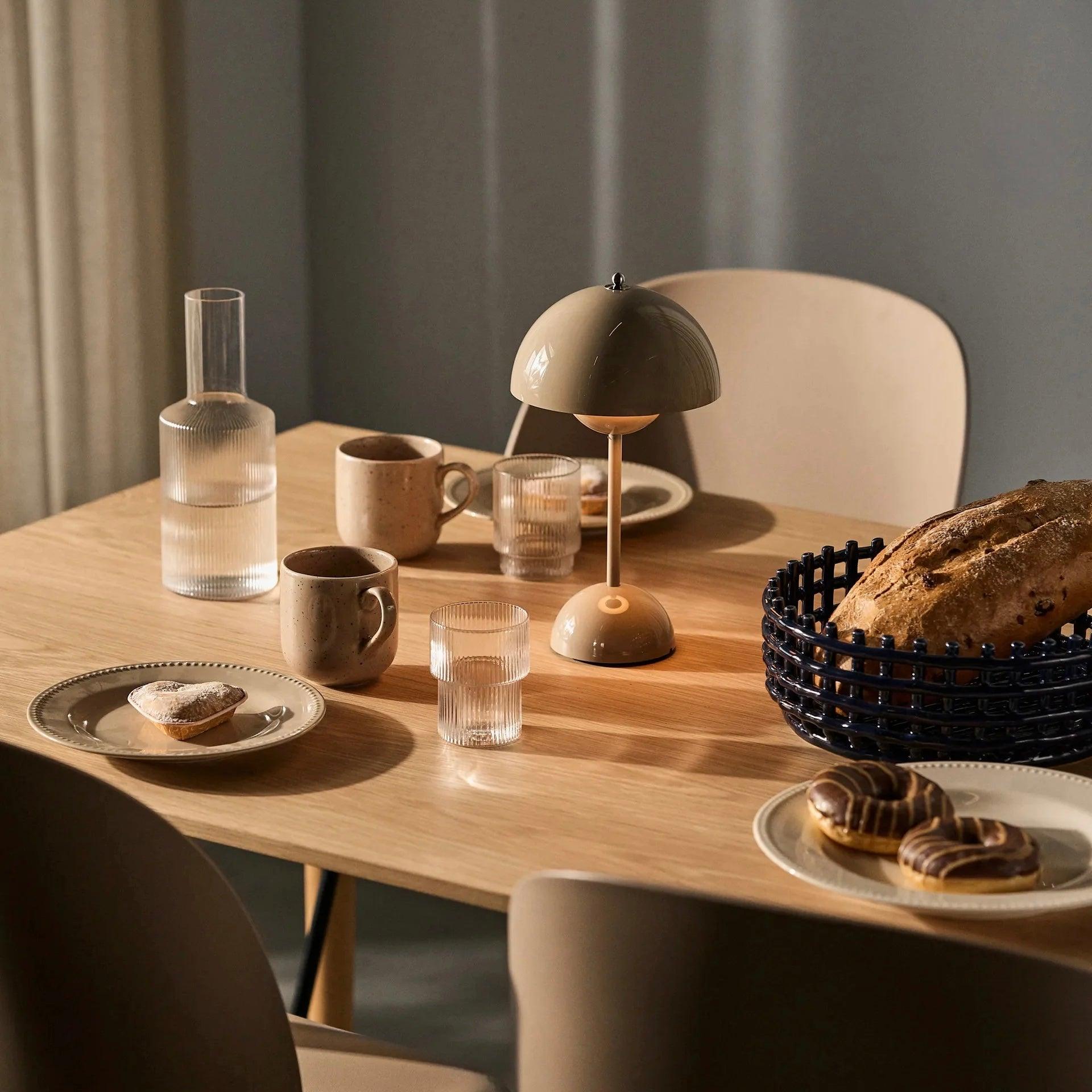 Partiolainen - Scandinavian Table Lamp